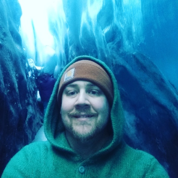 Meet your Posher, Kyle - Picture 1 of 1